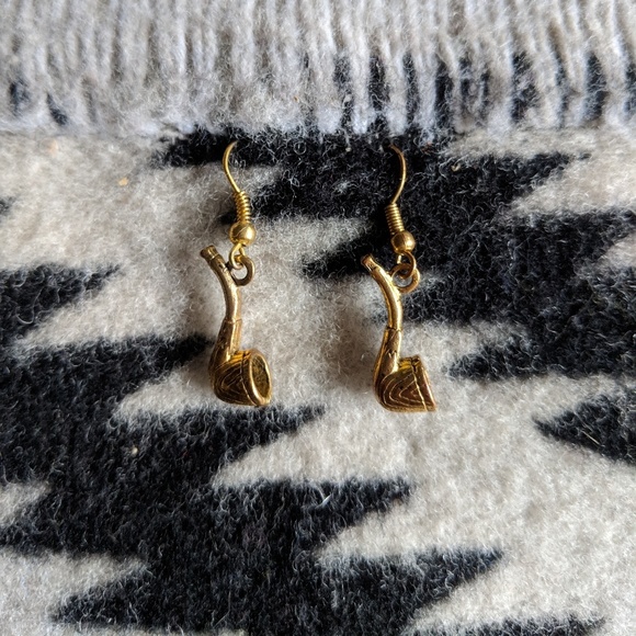 ❌SOLD❌ ✨2 for 10✨Gold Pipe Charm Earrings - Picture 2 of 5